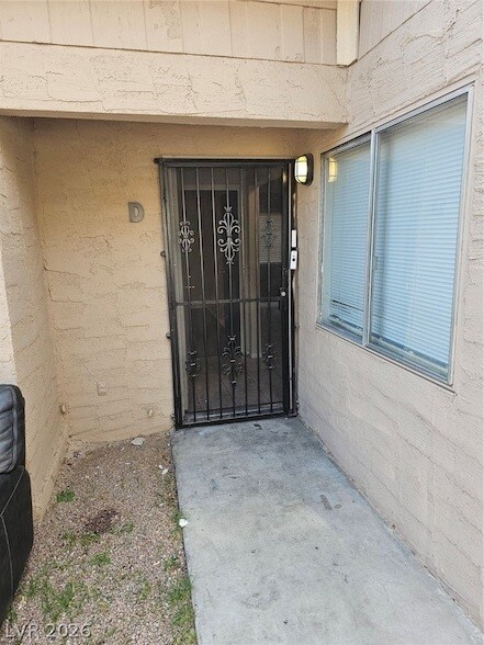 Building Photo - 5136 Golden Ln