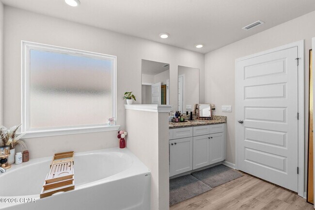 Building Photo - 6538 Myers Rd