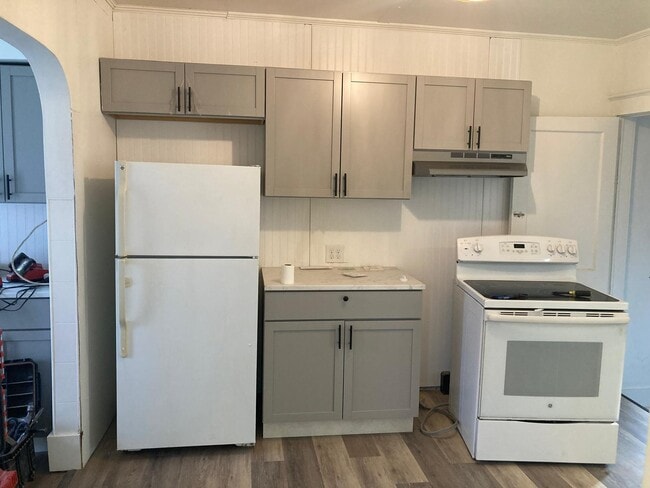 Building Photo - 838 N Metcalf St