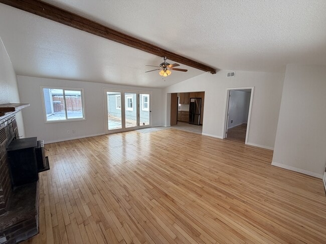 Building Photo - 105 S Kendall St