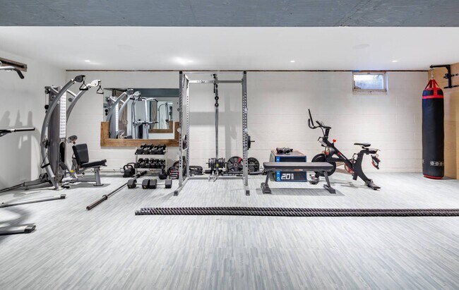 Building Photo - 91 Pantigo Rd