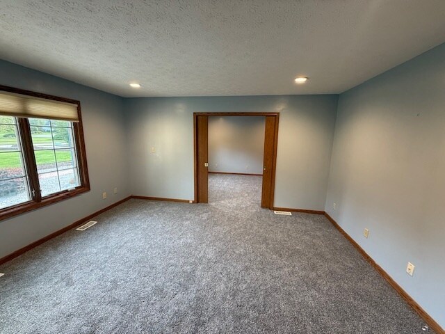 Building Photo - 228 Countryside Dr