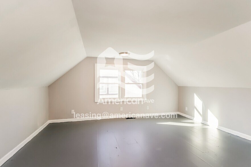 Building Photo - 3906 Jewell Ave