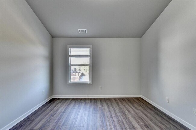 Building Photo - 1264 Brynhill Ct