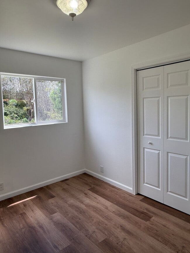 Building Photo - 3BR/2BA Home in Mt. View