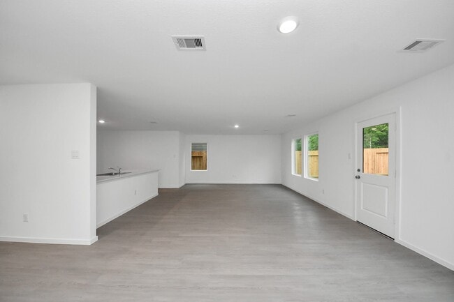 Building Photo - 13499 Sonali Springs Dr