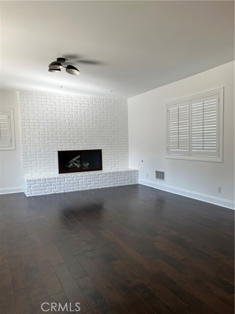 Building Photo - 3575 Newhaven Rd