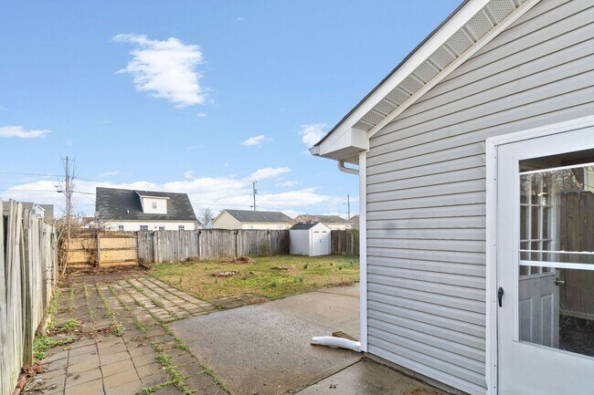 Building Photo - 1106 Keith Ave