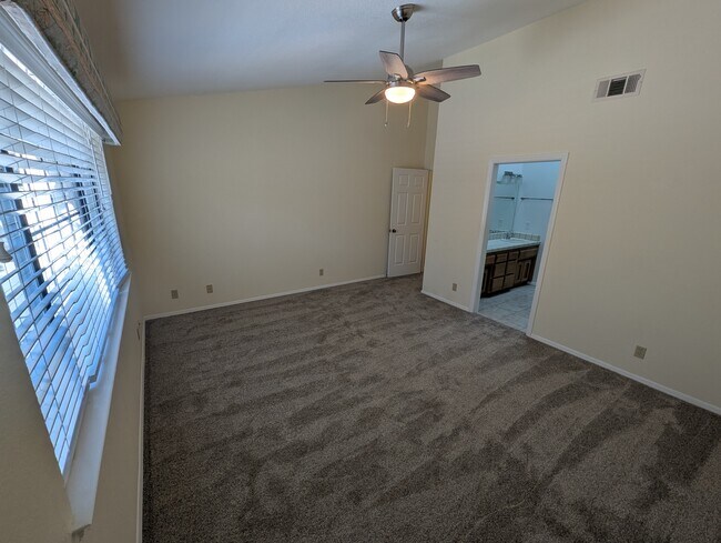 Building Photo - 274 Tempus Cir