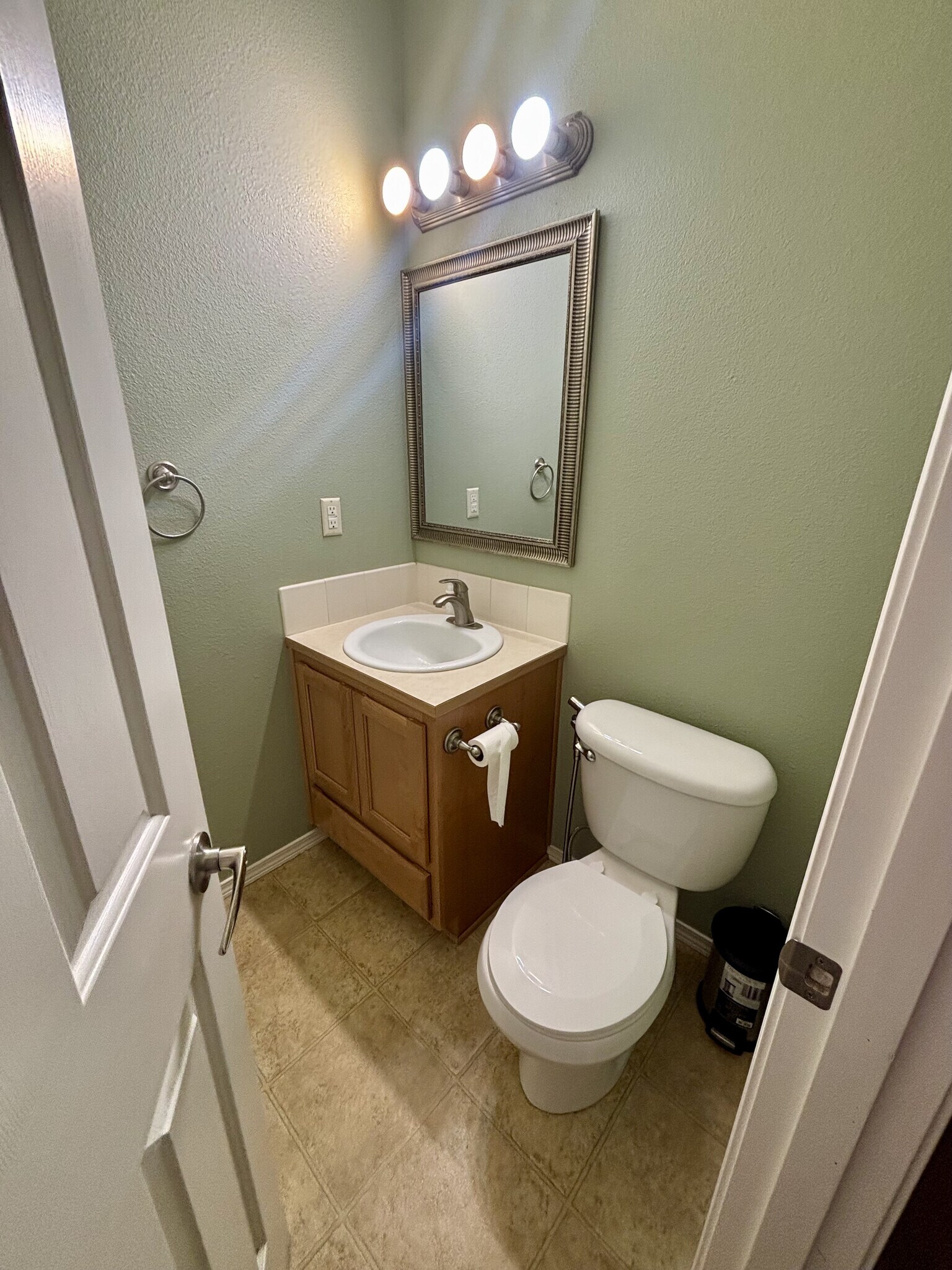 Building Photo - 5119 NE 90th St