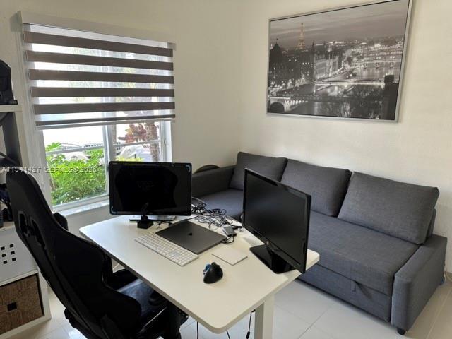 Building Photo - 10850 NW 82nd Terrace