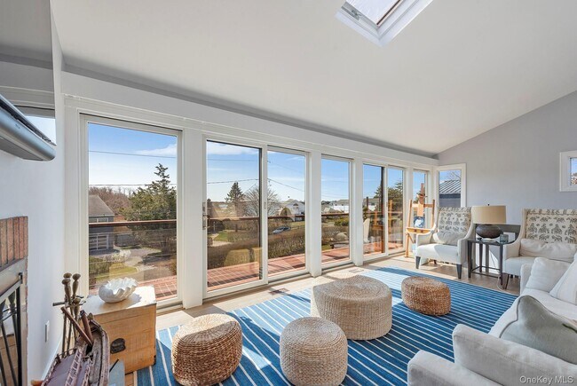 Building Photo - 23 Landing Ln