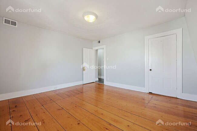 Building Photo - 17 Wachusett St