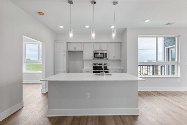 Building Photo - Vervain-1 Bedroom + Den B