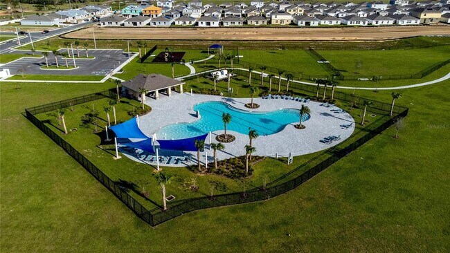 Building Photo - 804 Silver Palm Dr