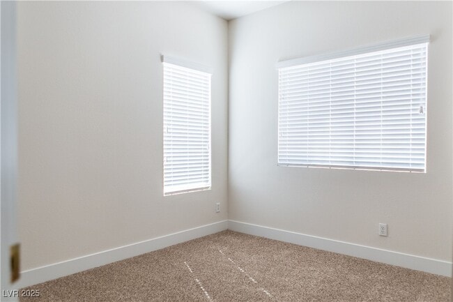 Building Photo - 1660 Mt Tremblant Ave