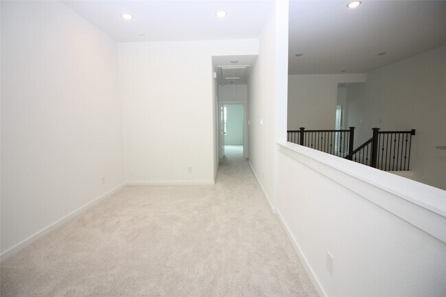 Building Photo - 6527 Scarlet Pond Ln