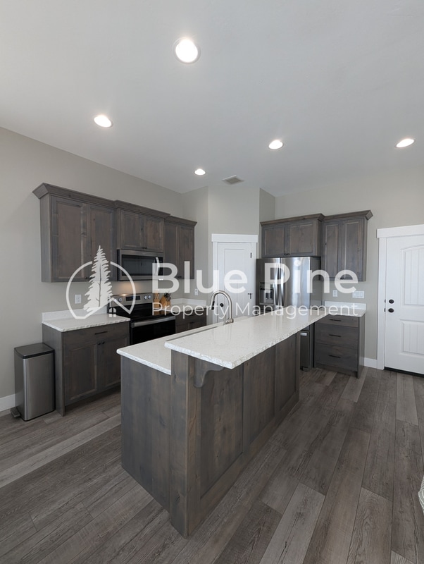 Building Photo - 4232 Athlen Wy