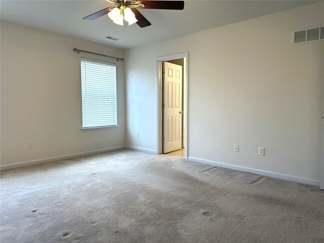 Building Photo - 207 Shady Rock Ln