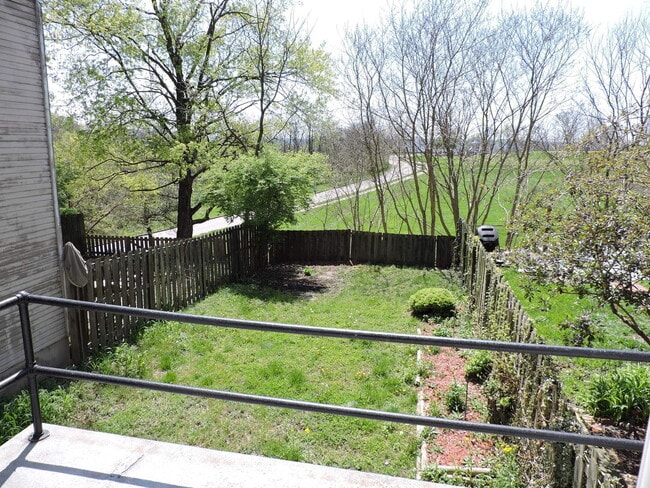 Building Photo - Beautiful 4 bed/1.5 bath Rental Mins. from...