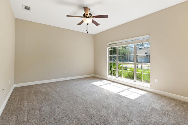 Building Photo - 24 Mozart Ln
