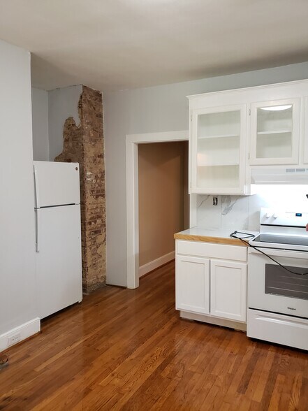 Hall from Kitchen - 2800 Grace St