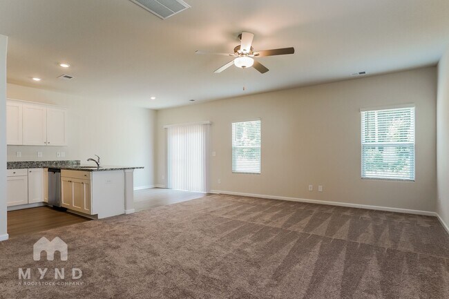 Building Photo - 124 Taverners Ln