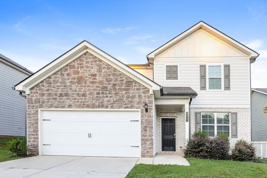 Primary Photo - 322 Hamilton Pointe Dr