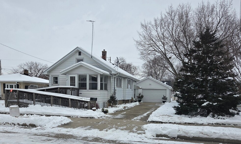 Primary Photo - 25 N Reserve Ave