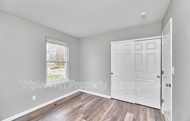 Building Photo - 121 Walnut Hill Dr