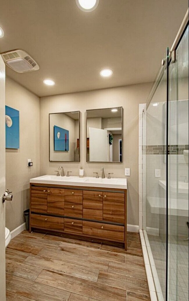 Building Photo - 600 Liddon Ave