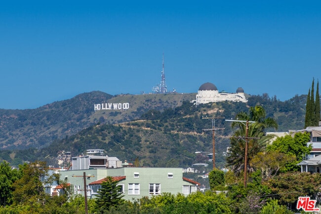 Building Photo - 1860 Lucile Ave