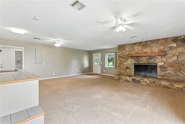Building Photo - 2205 Henley Rd