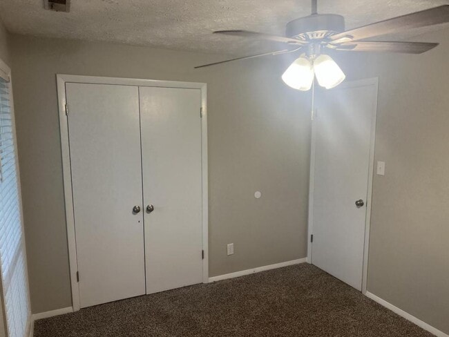 Building Photo - 1904 Tryon Dr