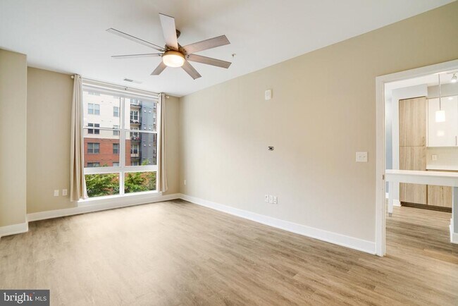 Building Photo - 145 Riverhaven Dr