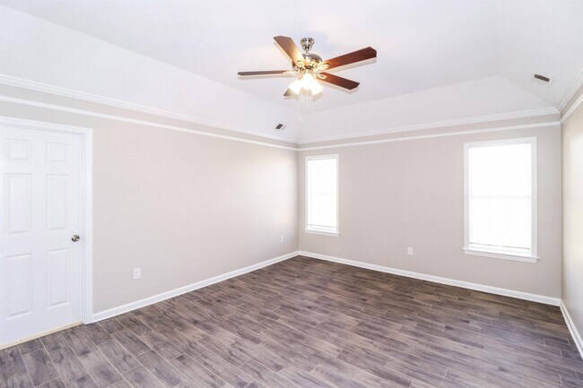 Building Photo - 1261 Fox Trace Dr