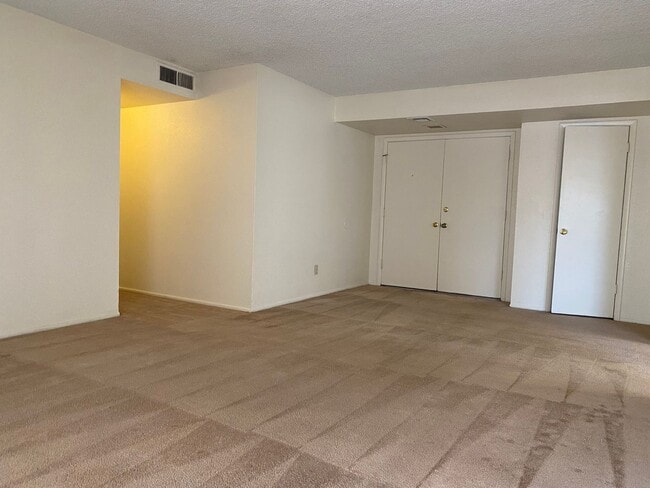 Building Photo - Mesa 3 Bed/ 2 Bath Single Story