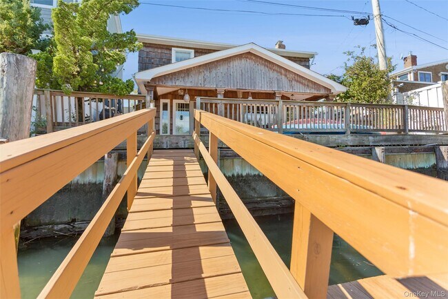 Building Photo - 58 Forester St