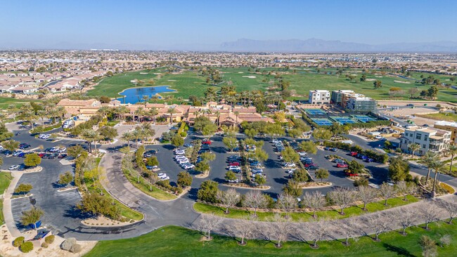 Building Photo - 180 Degrees of Golf Views