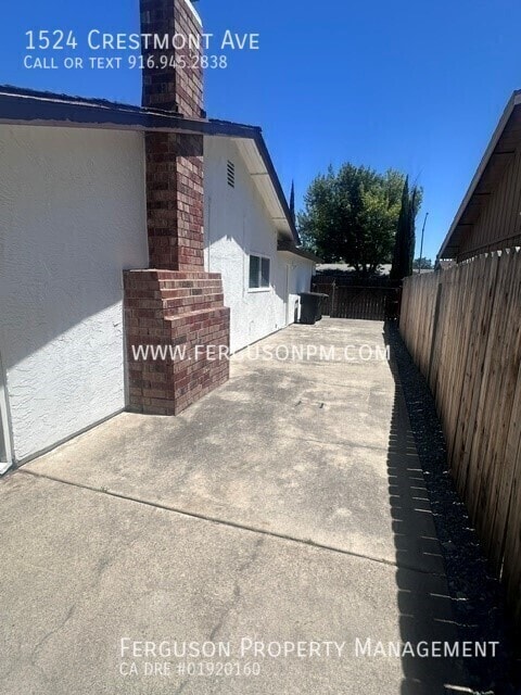 Building Photo - 1524 Crestmont Ave