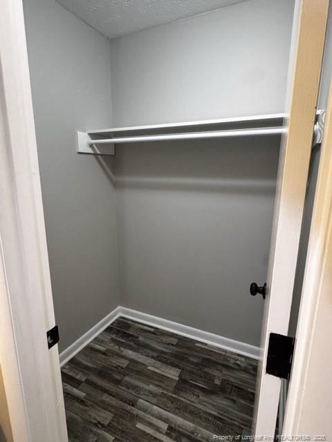 Building Photo - 6885 Kingsgate Dr