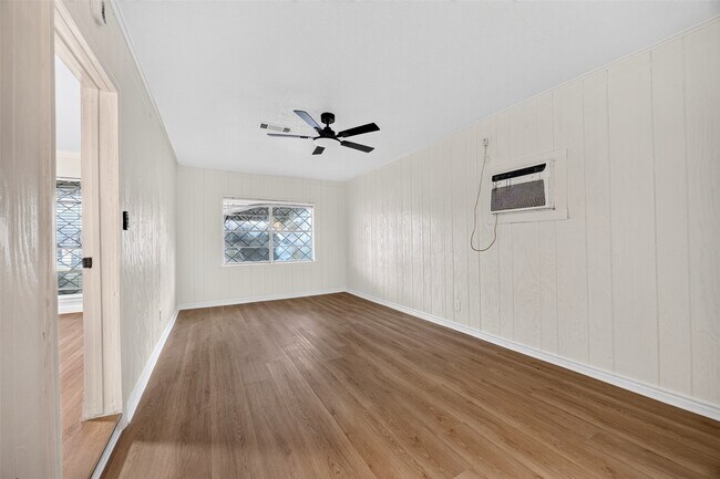 Building Photo - 7315 Marilyn Ln