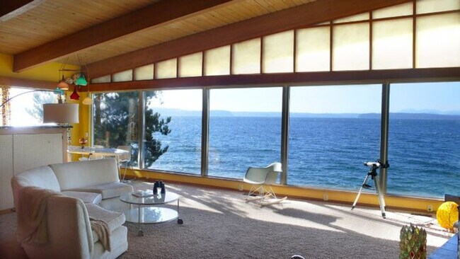 Building Photo - 4905-B Southwest Othello Street-SI ID1271726P