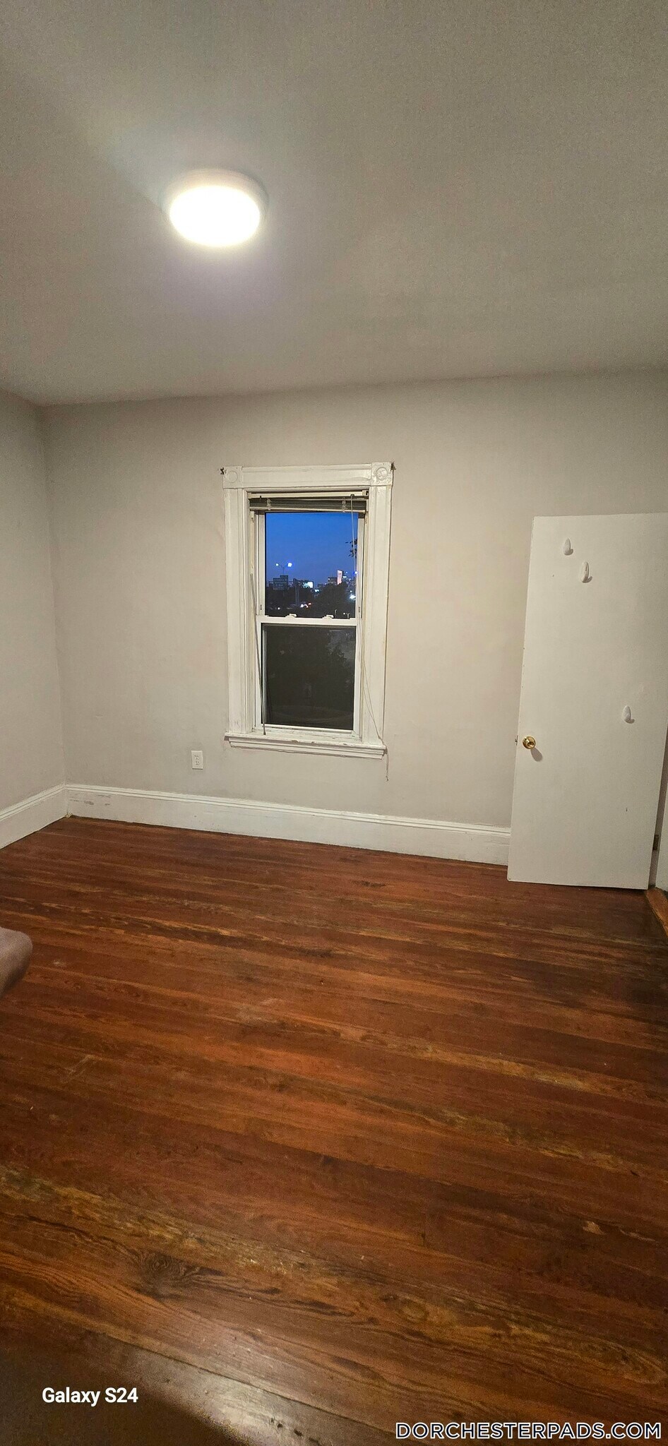 Building Photo - 10 Wave Ave