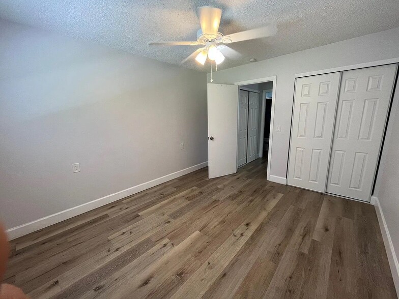 Building Photo - 6562 Redwood Oaks Dr