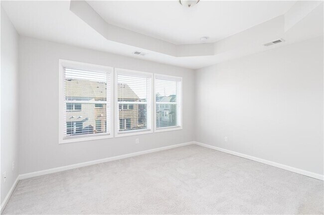 Building Photo - 770 Sunset Park Dr