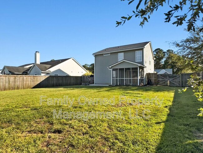 Building Photo - 100 Salem Creek Dr
