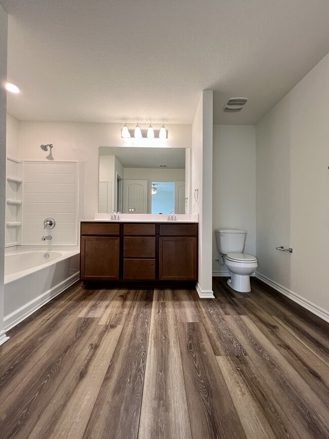 Building Photo - 14839 Vance Jackson Rd