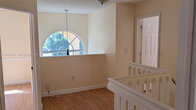 Building Photo - 202 W Forest Oak Cir