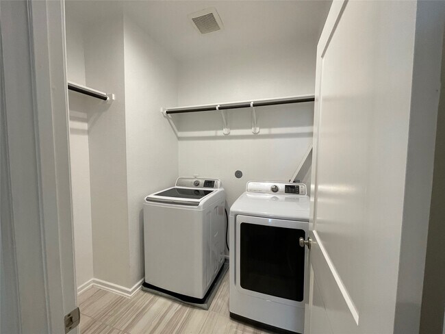 Building Photo - 19622 Talley Valley Dr